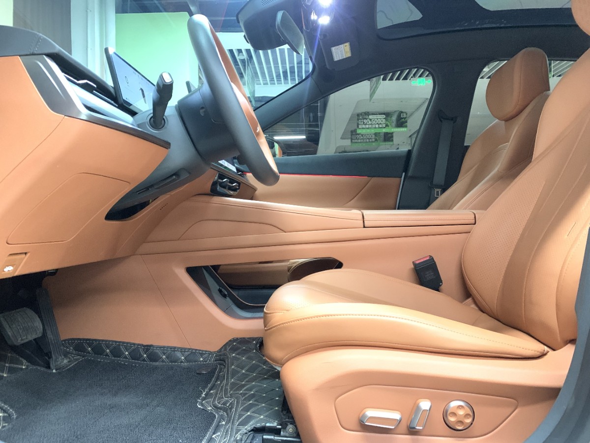 2025 Dongfeng eπ 565Max