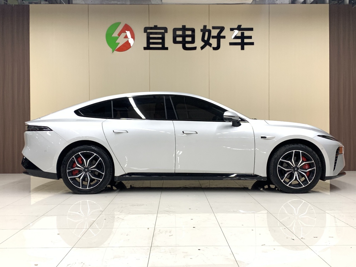 2025 Dongfeng eπ 565Max