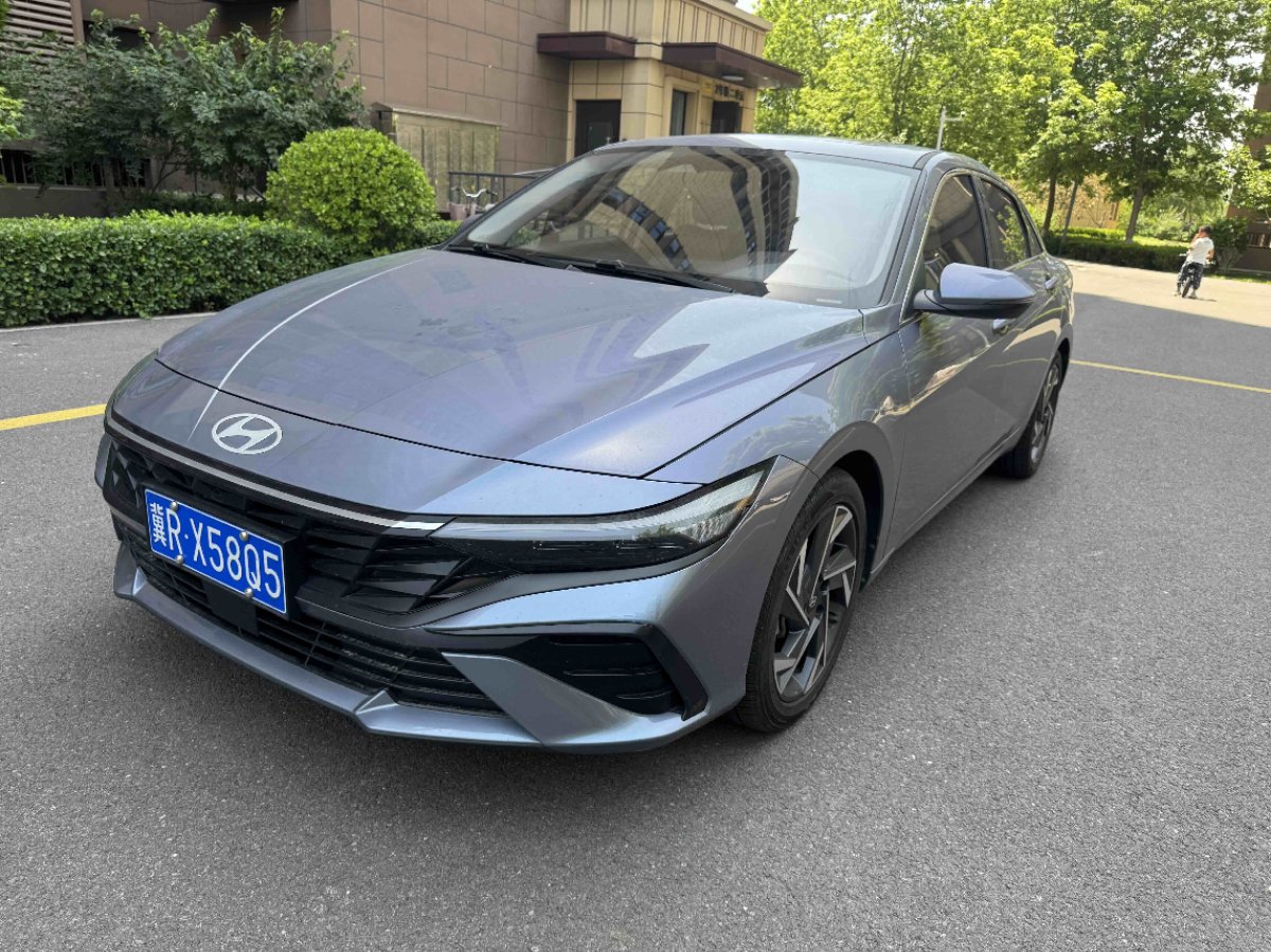 2023 Hyundai Elantra 1.5L CVT LUX