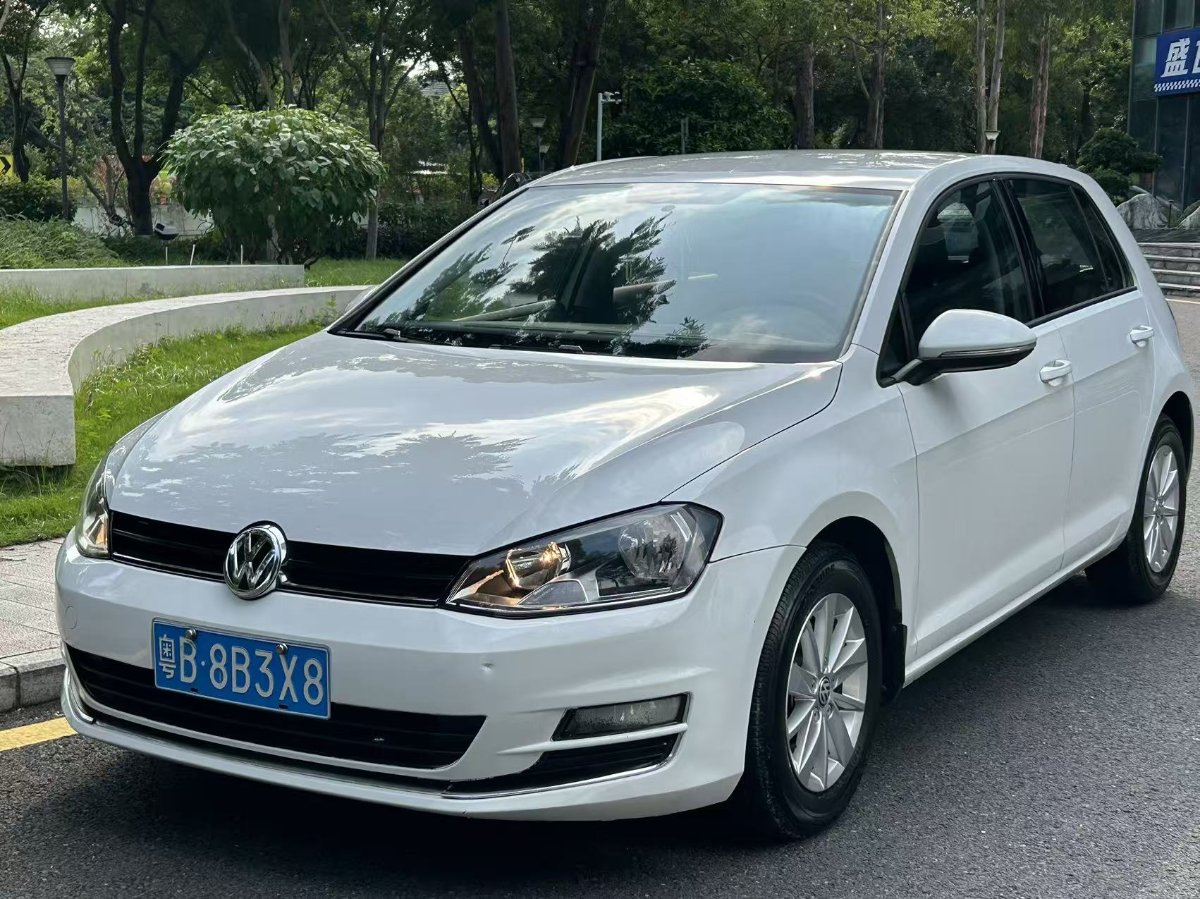 2015 Volkswagen Golf 1.6L Automatic Fashion Edition