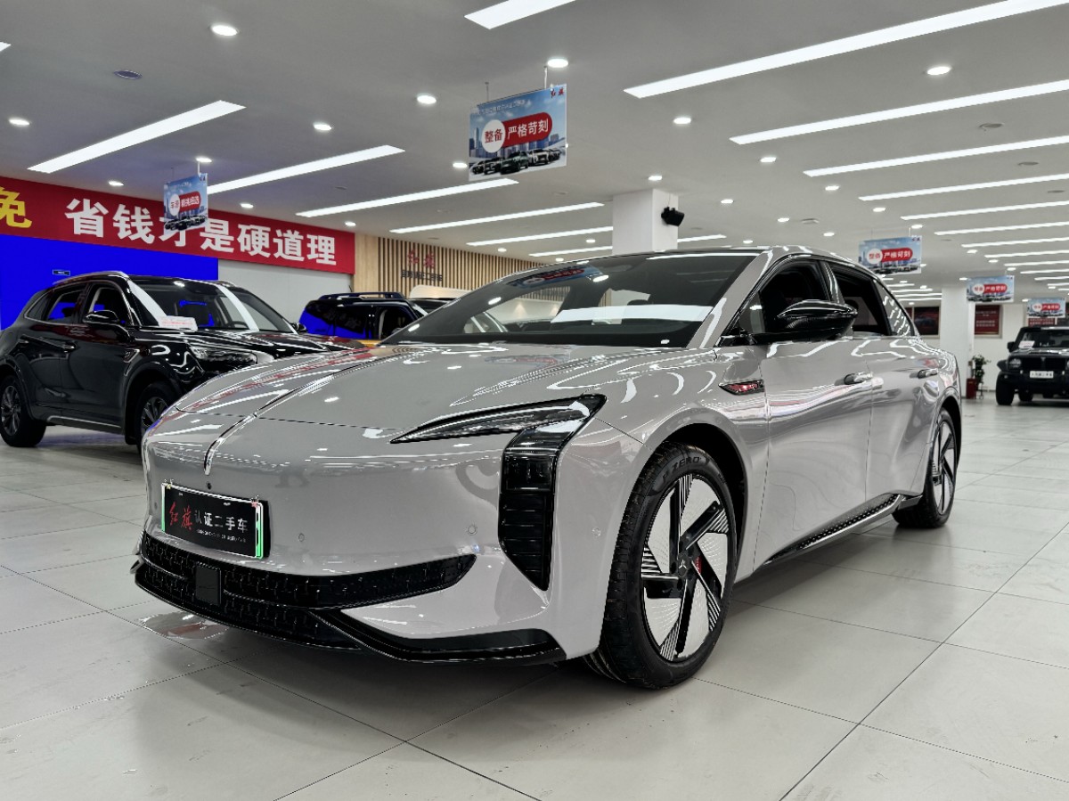 2025 Hongqi EH7 640